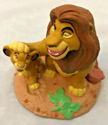 baby simba figurine